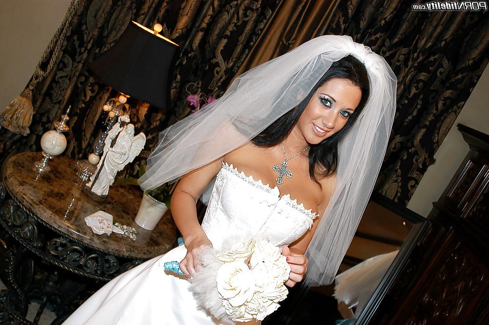16P Kelly Madison wedding day