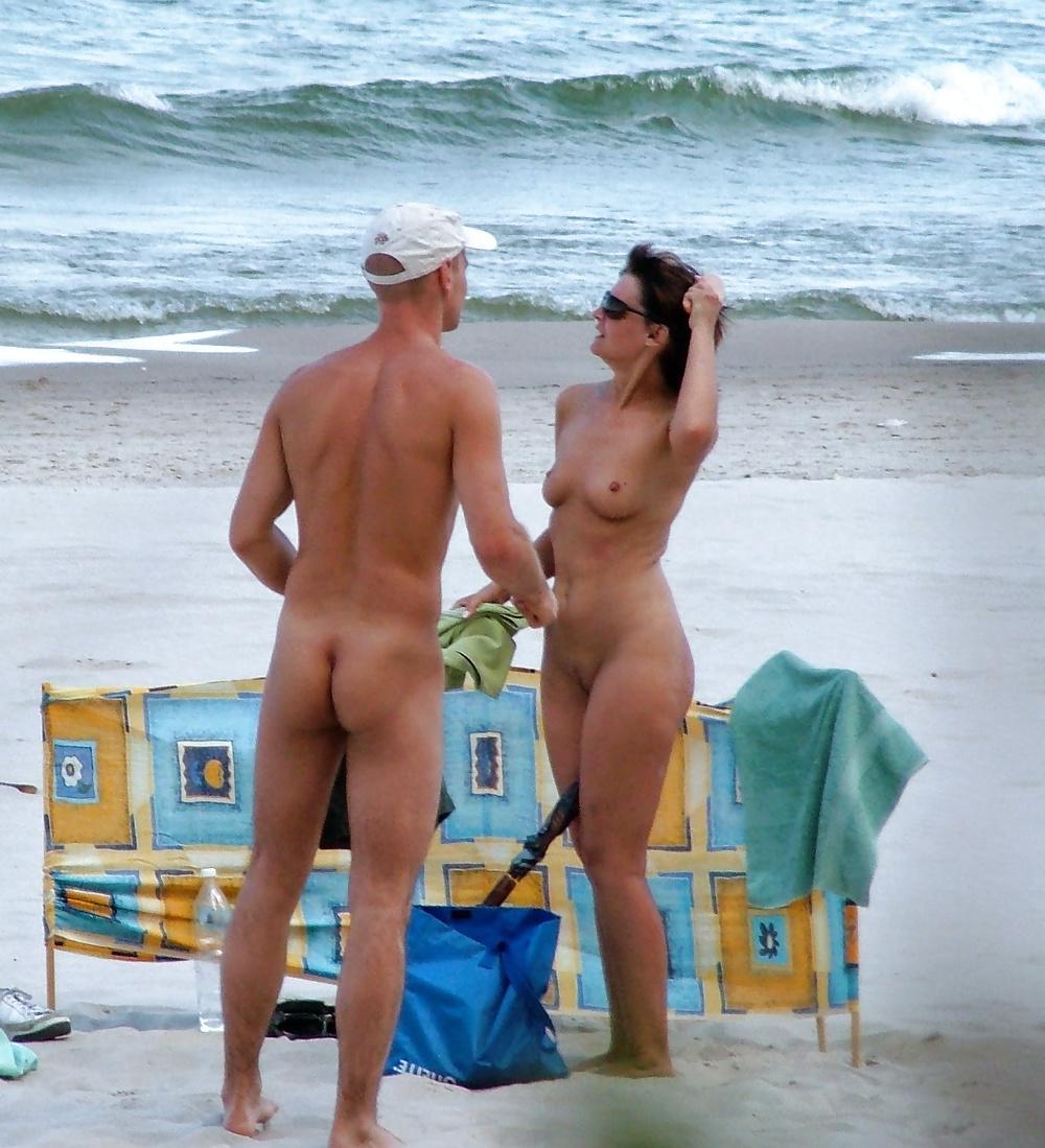 25P Nudist and Naturisten Snaps II