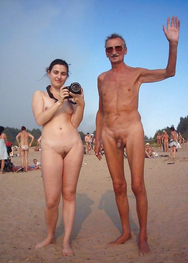 25P Nudist and Naturisten Snaps II