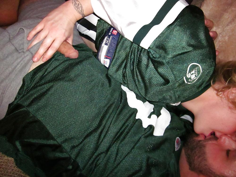 25P Baby sucks fucks & Sucks during the Jets game pt.1