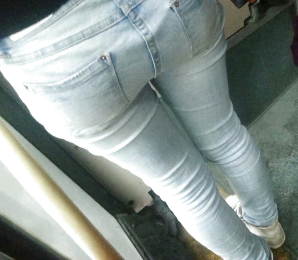 25P Spy sexy ass teens in bus romanian