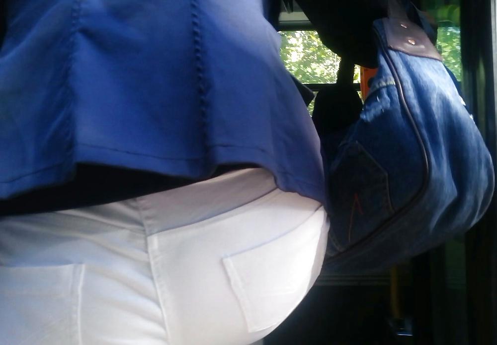 25P Spy sexy ass teens in bus romanian