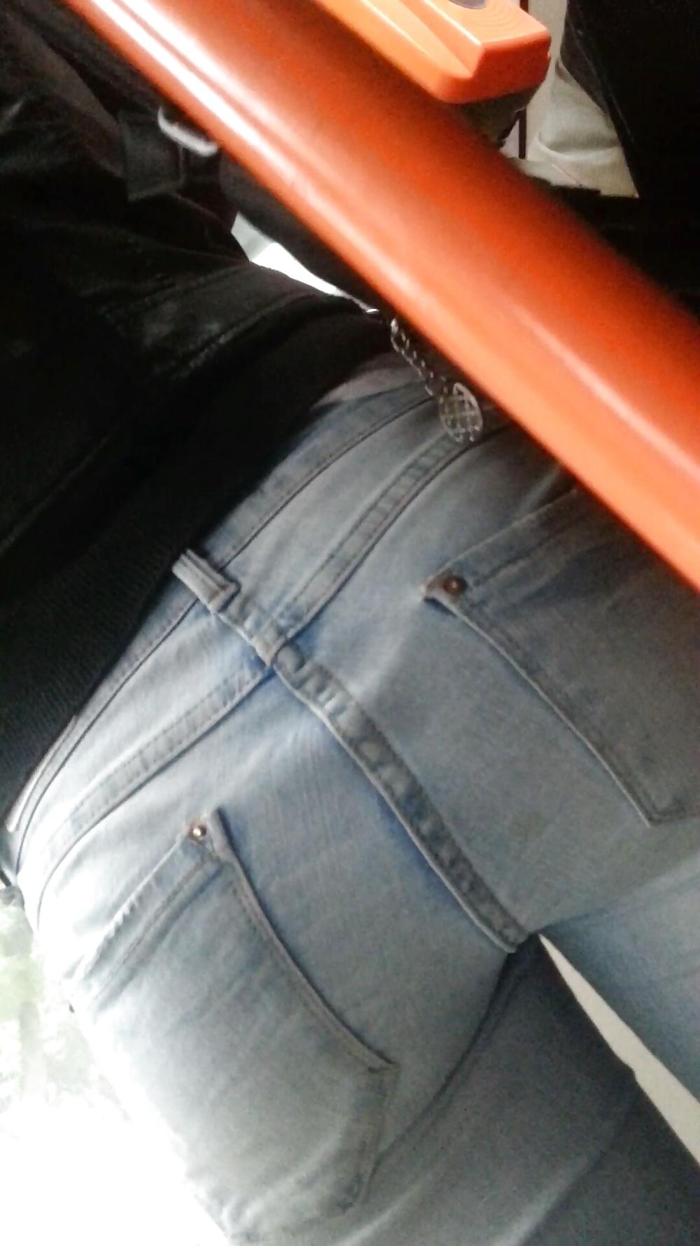 25P Spy sexy ass teens in bus romanian