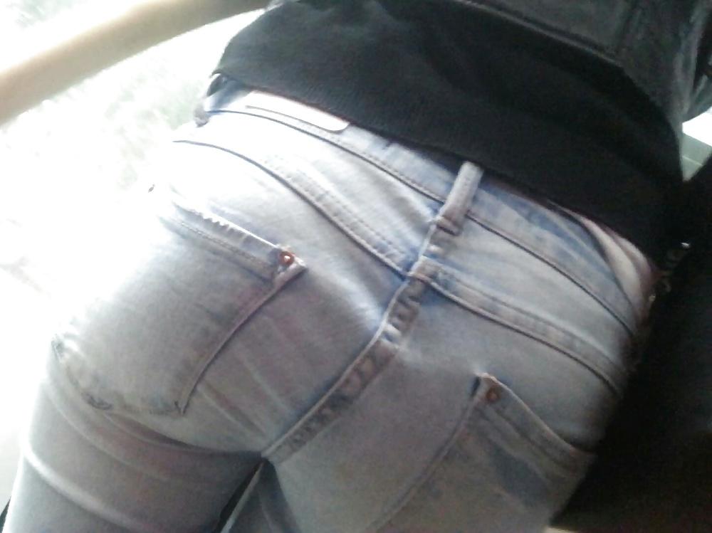 25P Spy sexy ass teens in bus romanian