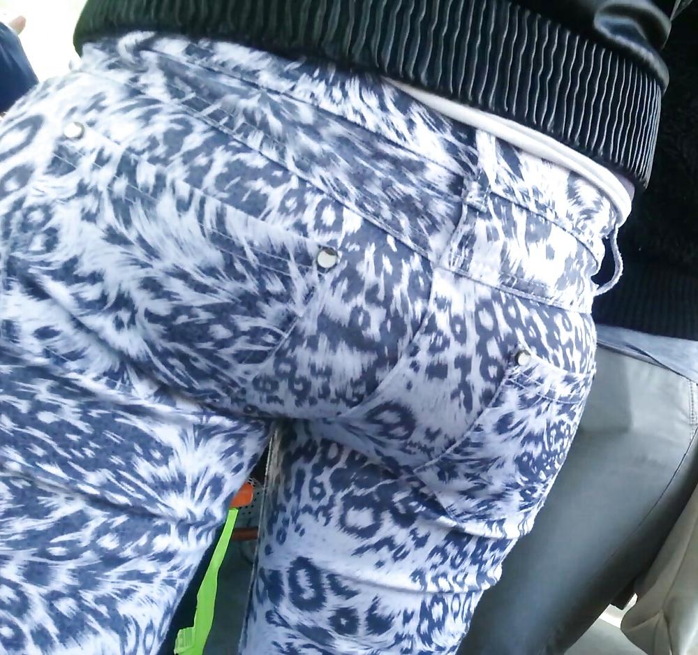 25P Spy sexy ass teens in bus romanian