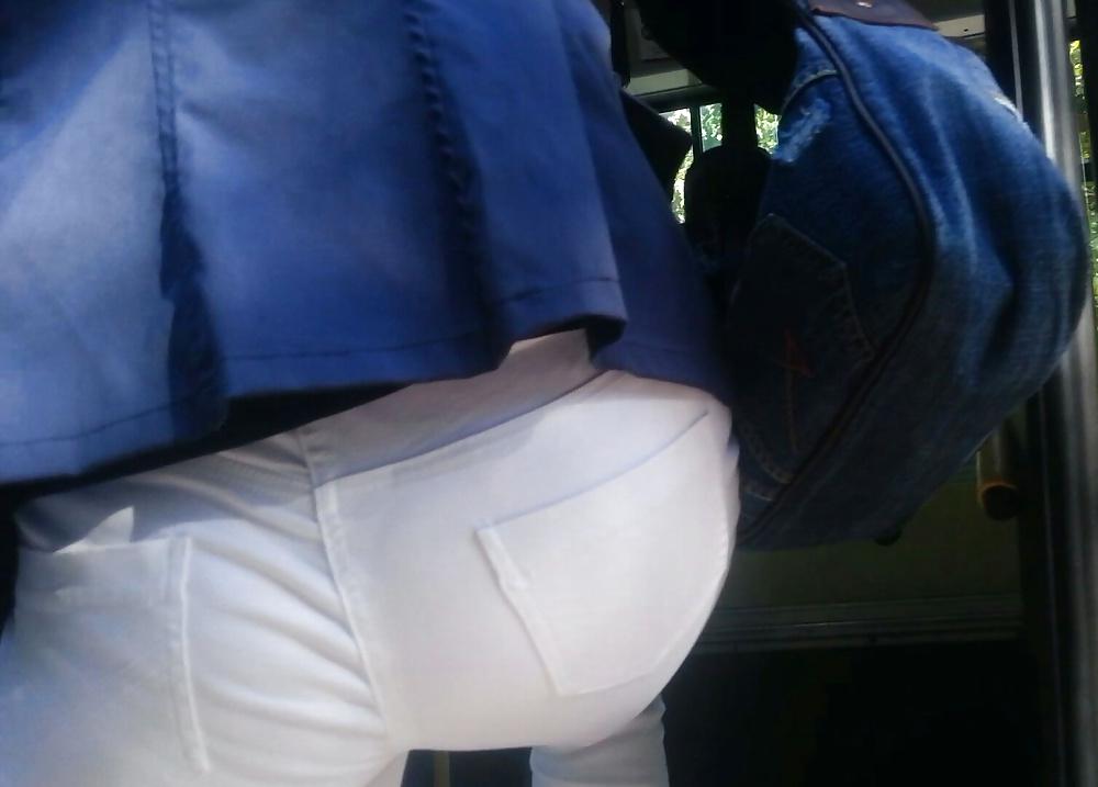 25P Spy sexy ass teens in bus romanian
