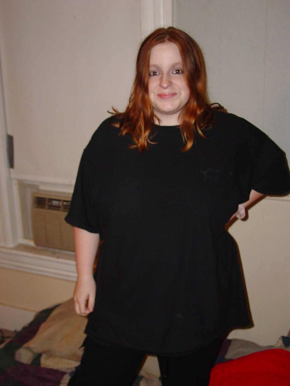25P FAT ENGLISH TEEN MOM WITH BOUND TITS