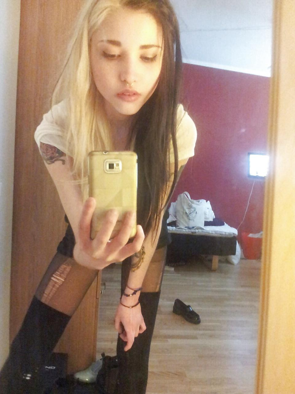 25P Horny girls in nylons CXXVI