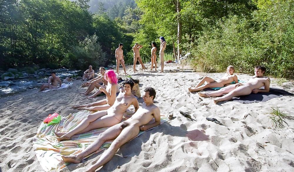 25P Nudist and Naturisten Amateurs VII