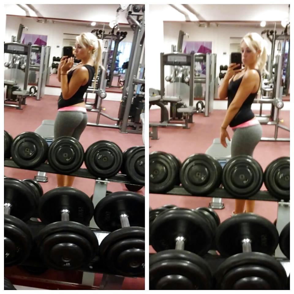 22P Blonde sporty Teen