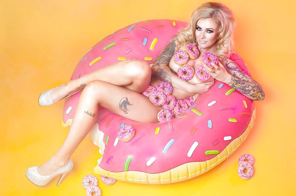 16P Sexiest myfreecams babe ashlee adams