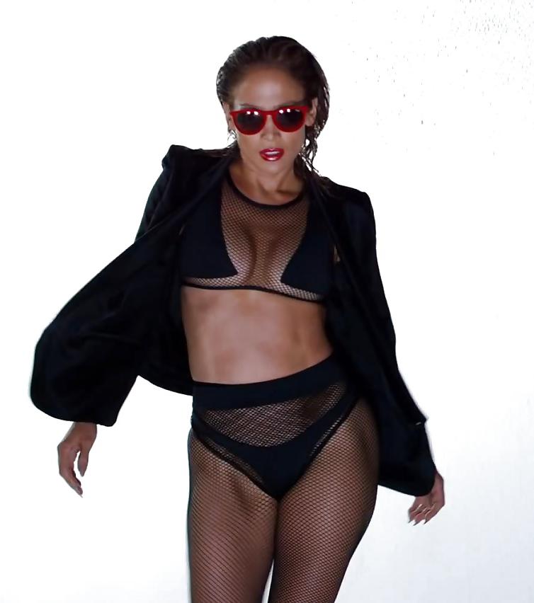 25P Jennifer Lopez in fishnet pantyhose 