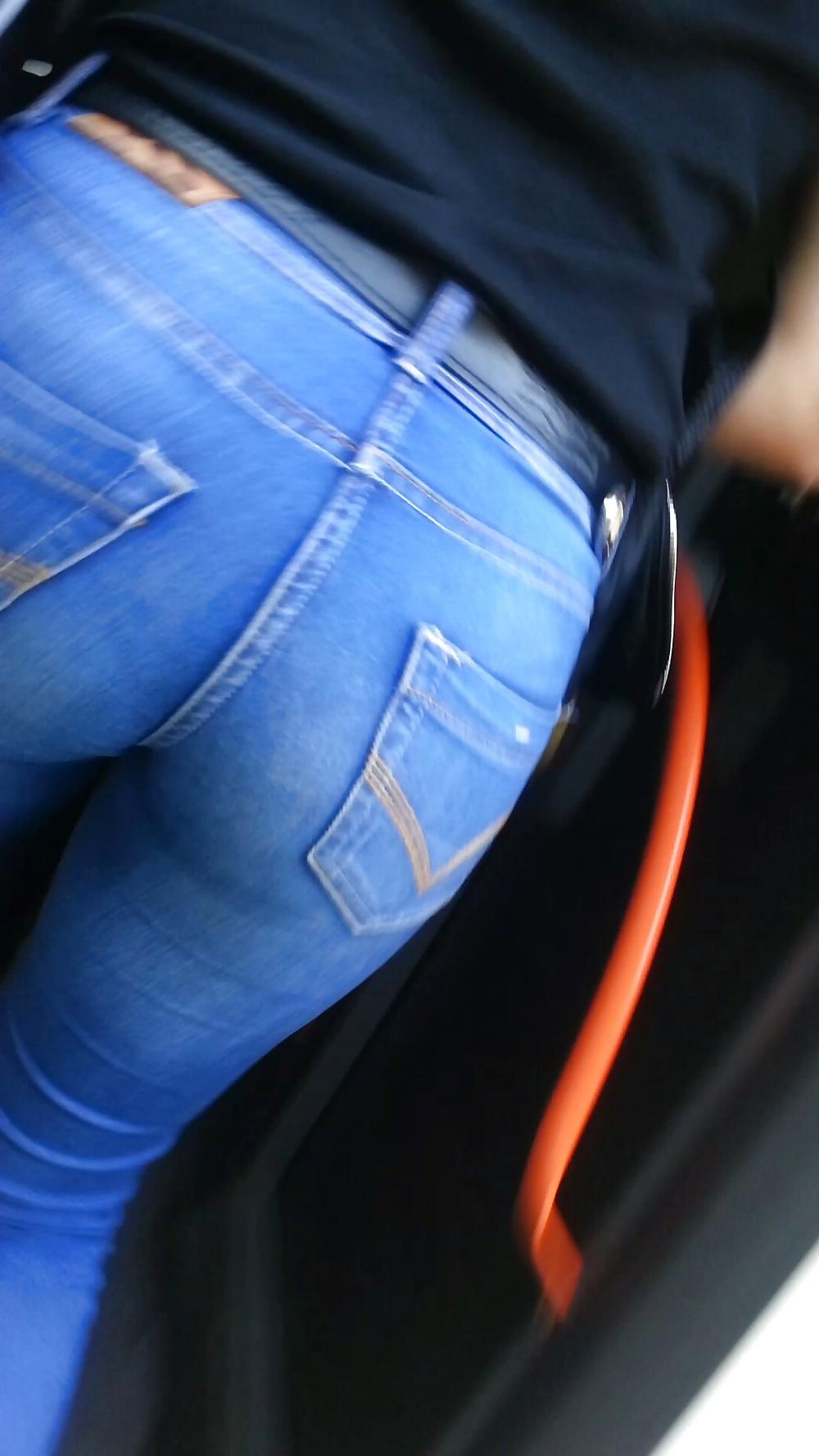 25P Spy sexy women old + young ass in bus and tram romanian