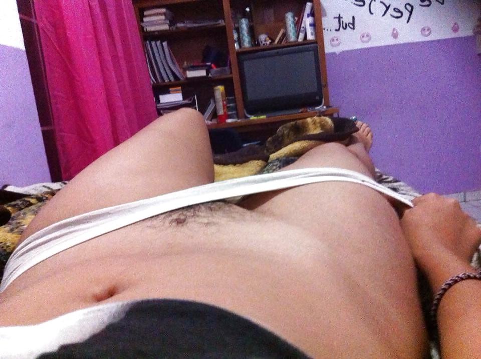 25P Latina girl nude 1