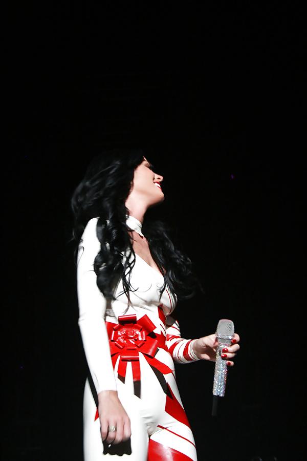 25P Katy Perry Latex HQ (CCM)