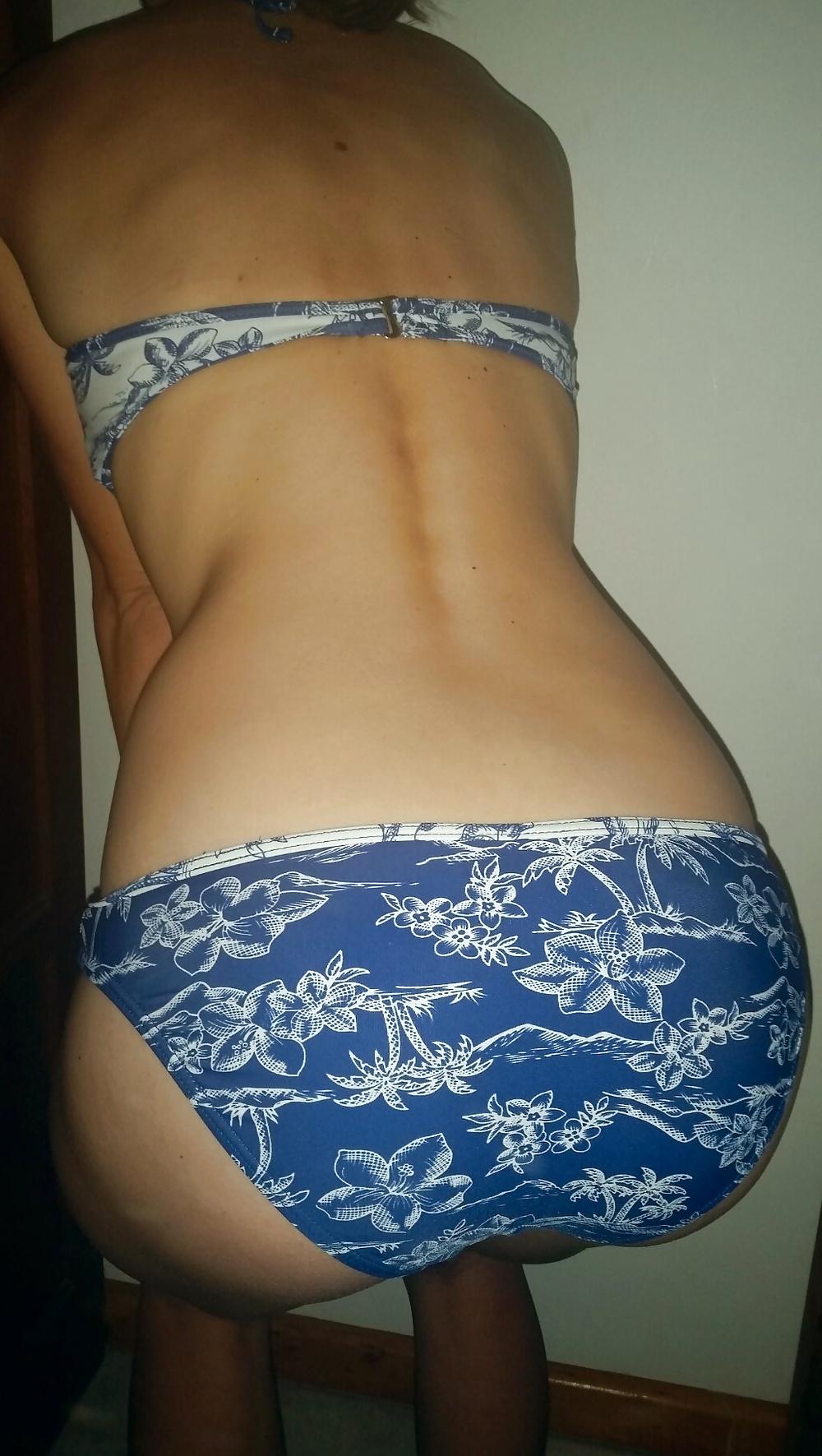 11P Wife in her bikini Vol 1