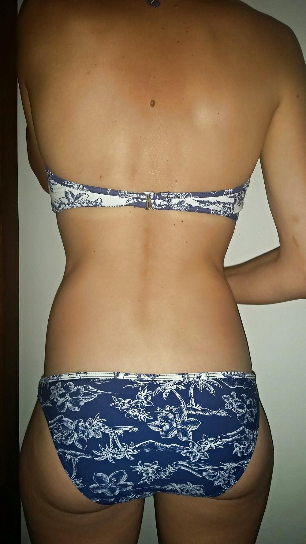 11P Wife in her bikini Vol 1
