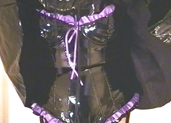 7P Suzy in Latex