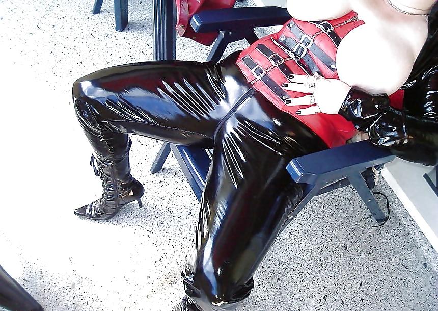 13P Leather,latex ,pvc mix  upload helle