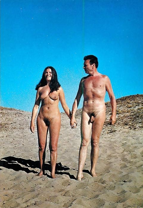 25P Nudist and Naturist Photos from old times