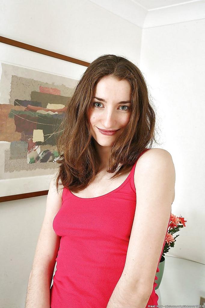25P Hairy Mature Women