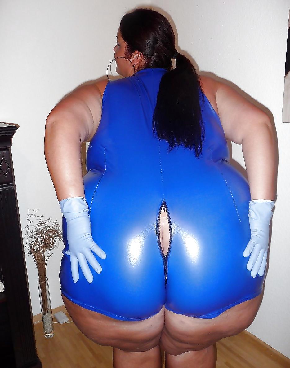 10P Leather-Latex-PVC: Skin Tight #62