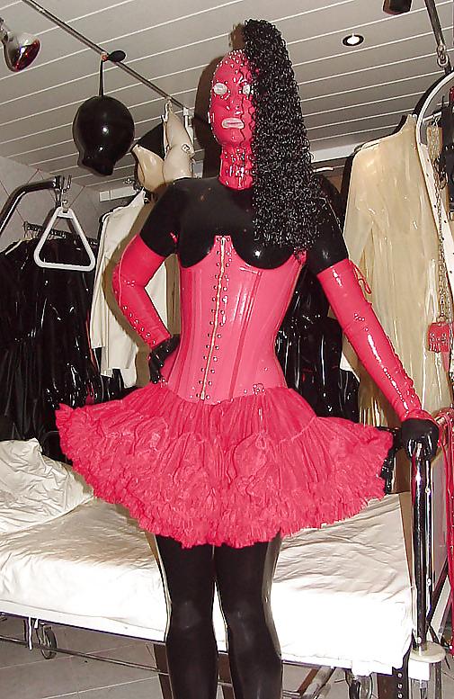15P Leather-Latex-PVC: Skin Tight #15
