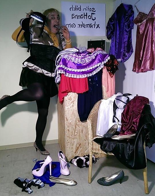 12P JoHanna mit ihren geilen Satin-Schlampen Klamotten