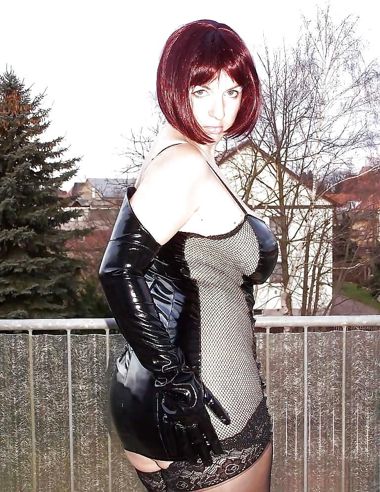 10P Leather-Latex-PVC: Skin Tight #95