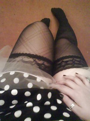 25P Blonde bi-teen posing
