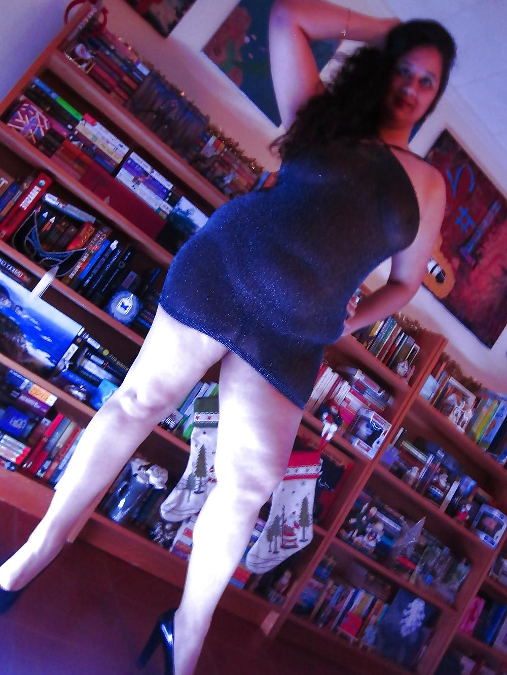 23P Curvy Squirter Goddess' new slutty dress for the club 