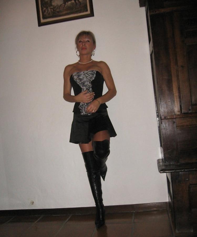 25P 50 mature, stockings, leather, domination bitch 2