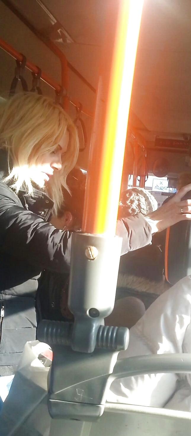 25P Spy old + young sexy women in bus romanian