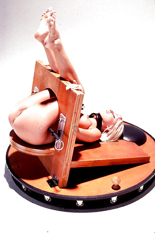 25P BDSM-Möbel