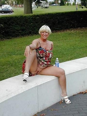 25P Webtastic Special: Granny Time Vol.217