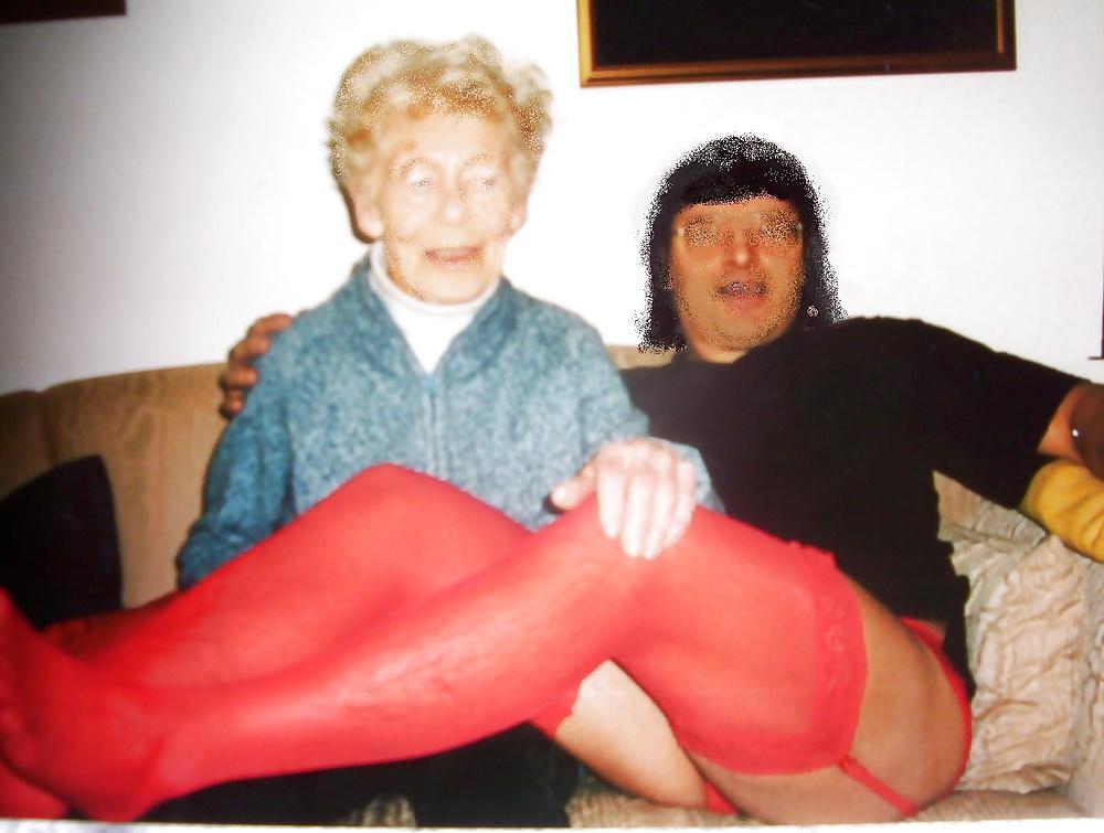 5P Oma Nylon, geile Nylonerlebnisse 