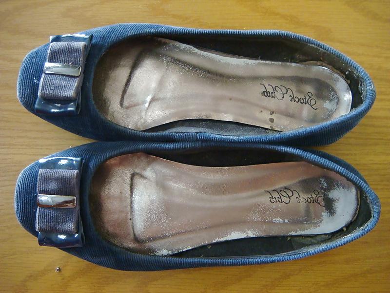 25P Sapatilha azul de veludo Stock Club