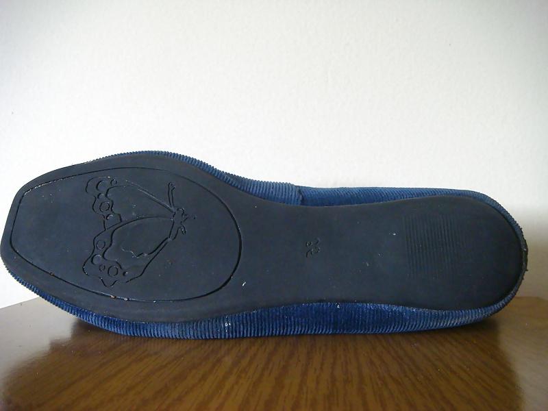 25P Sapatilha azul de veludo Stock Club