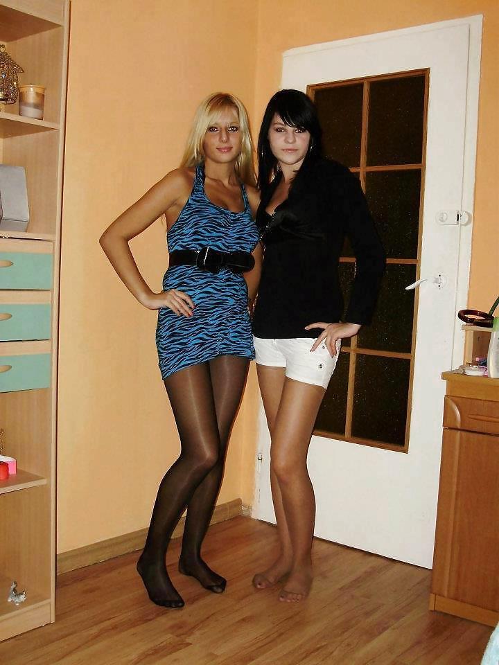 25P Nylon upskirt 44