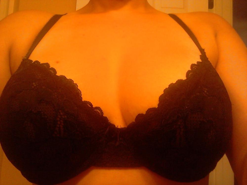 25P Latina milfs
