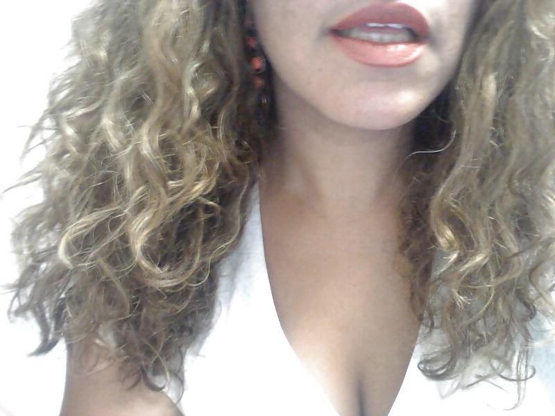 25P Latina milfs