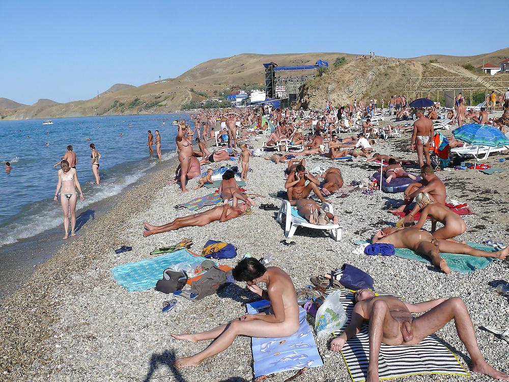 25P Nudist and Naturisten XXVIII