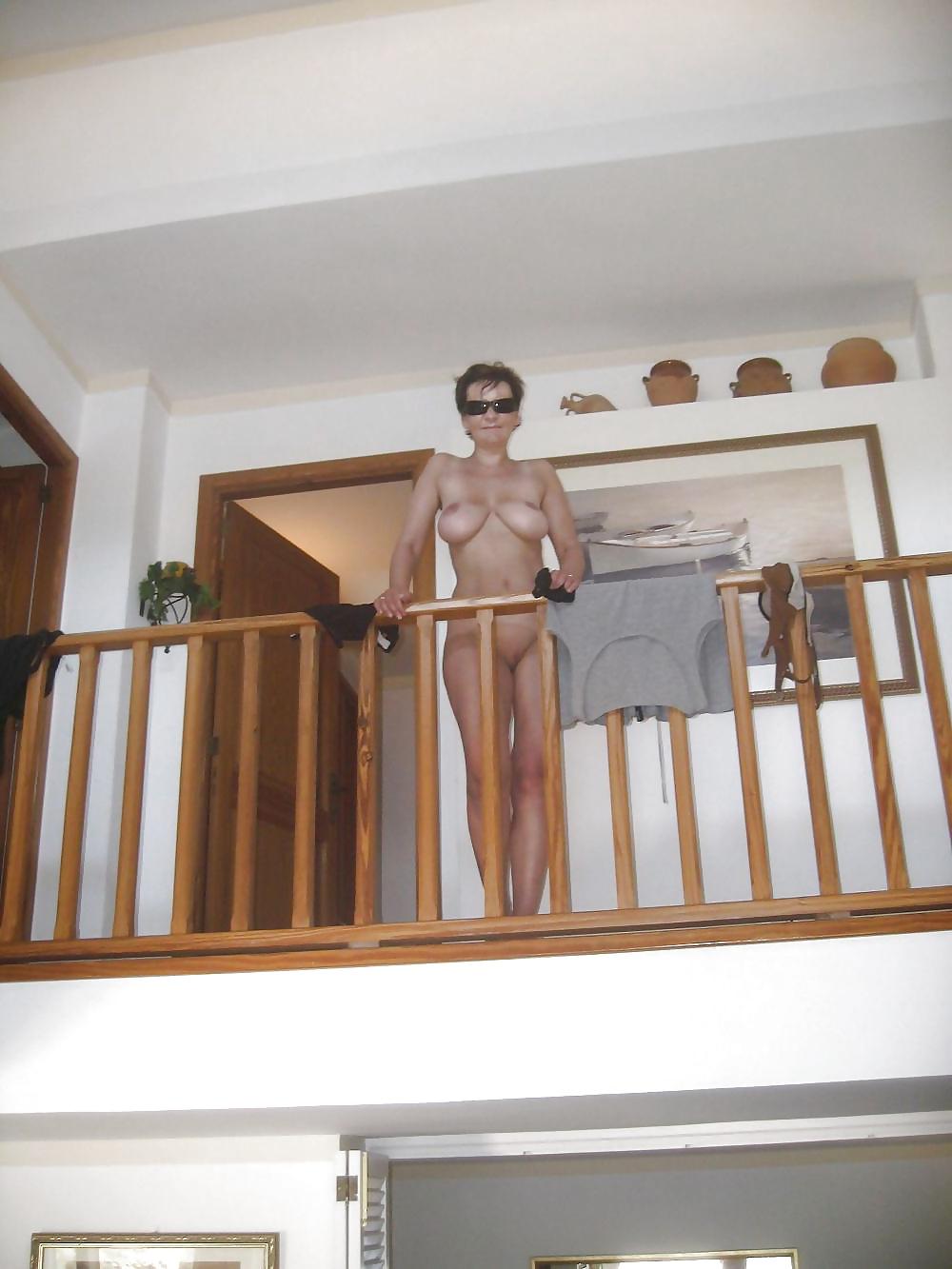25P Saggy Wifes 9