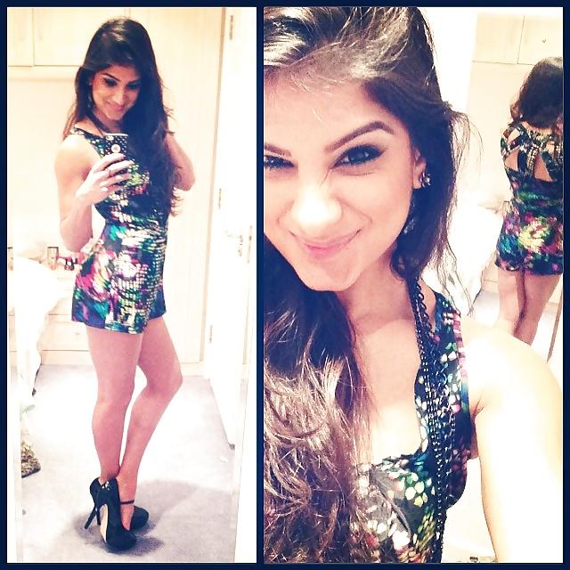 25P Indian gym girl