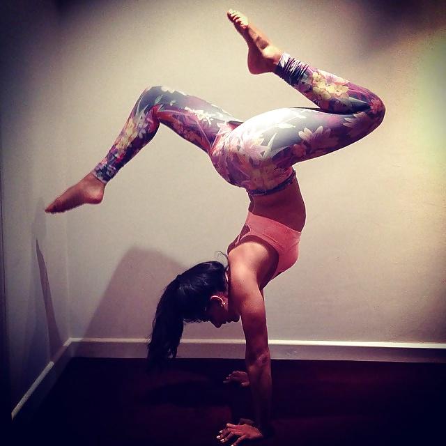 25P Indian gym girl