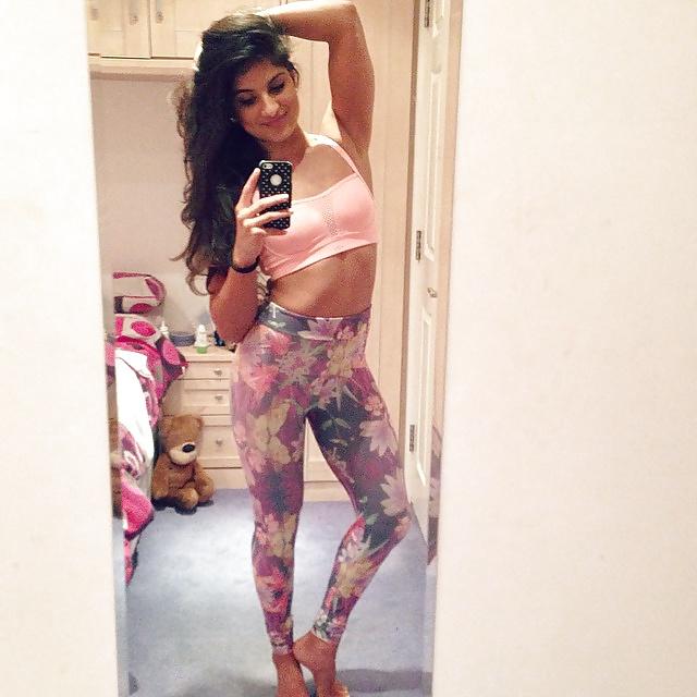 25P Indian gym girl