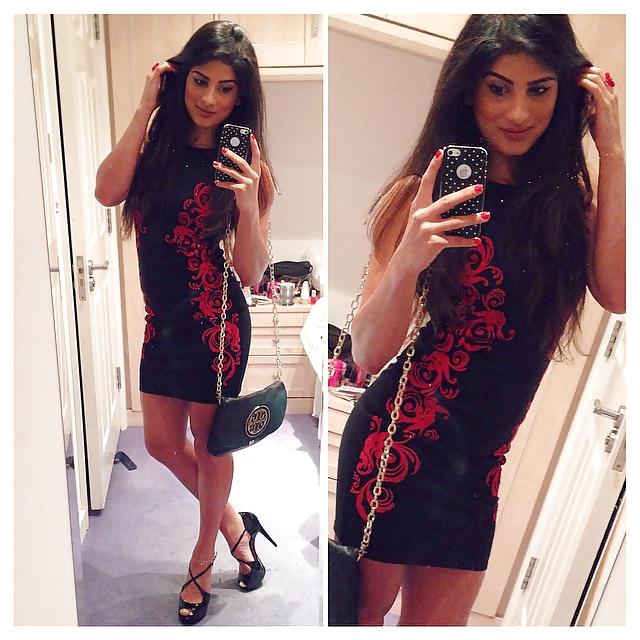 25P Indian gym girl