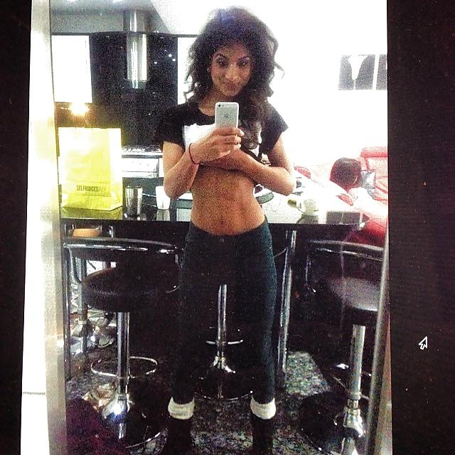 25P Indian gym girl
