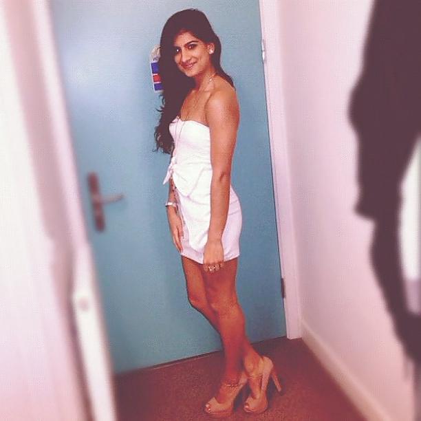 25P Indian gym girl