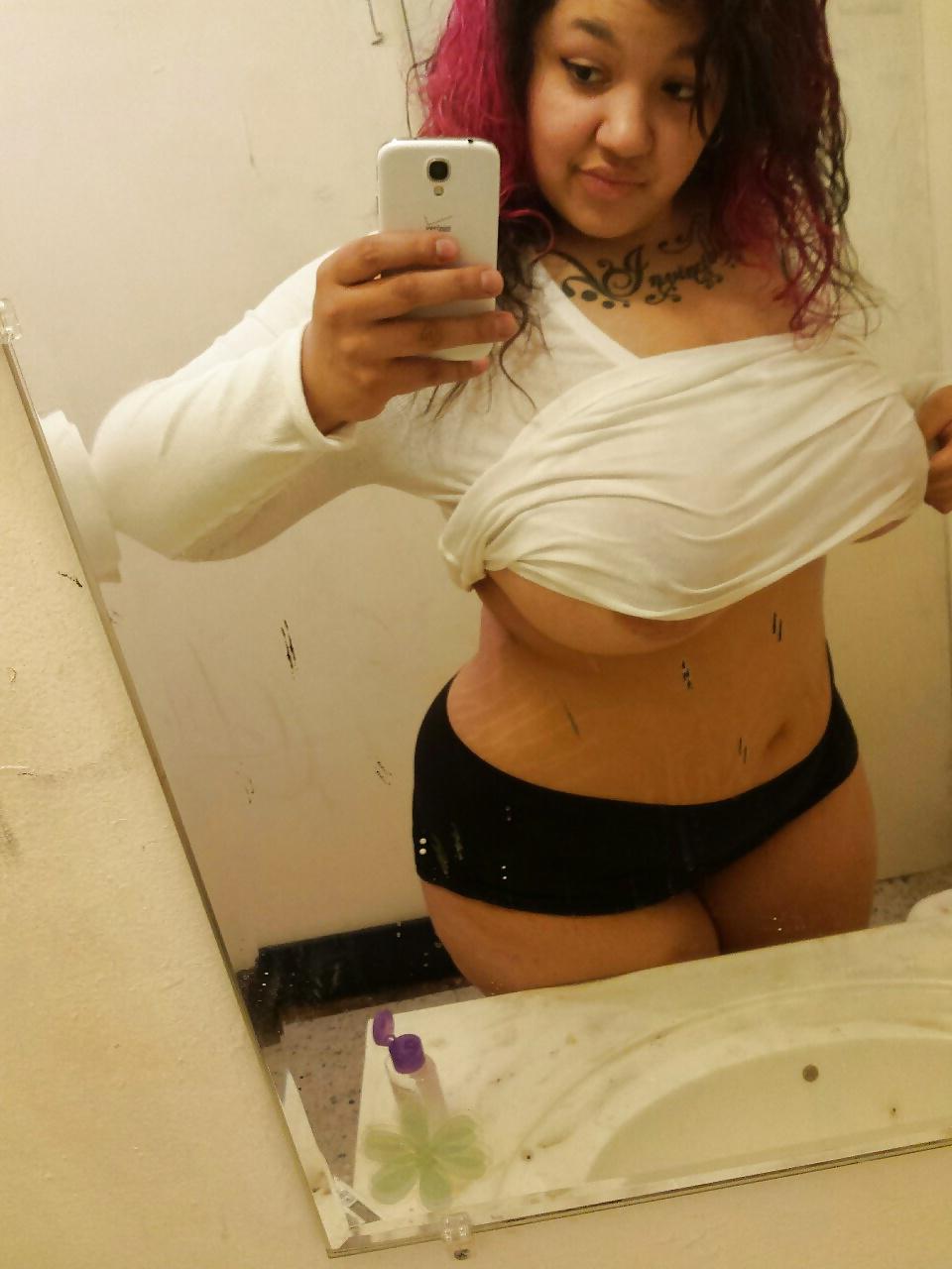 10P Latina Women: Selfies Vol 3